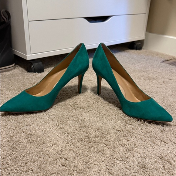 Banana Republic Emerald Green Suede Pumps - size 9 - Picture 2 of 10
